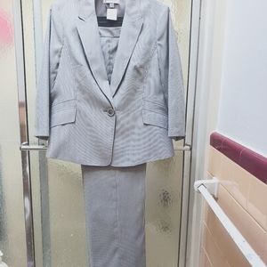 NWT Evan Picone 2Piece Stripe Pant Suite $80